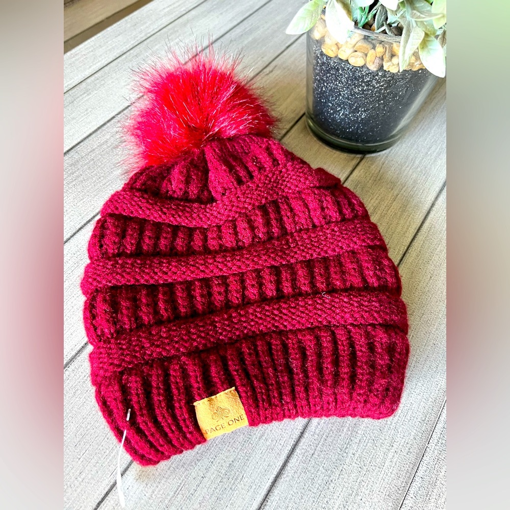 Page One Pomp top Beanie for adults